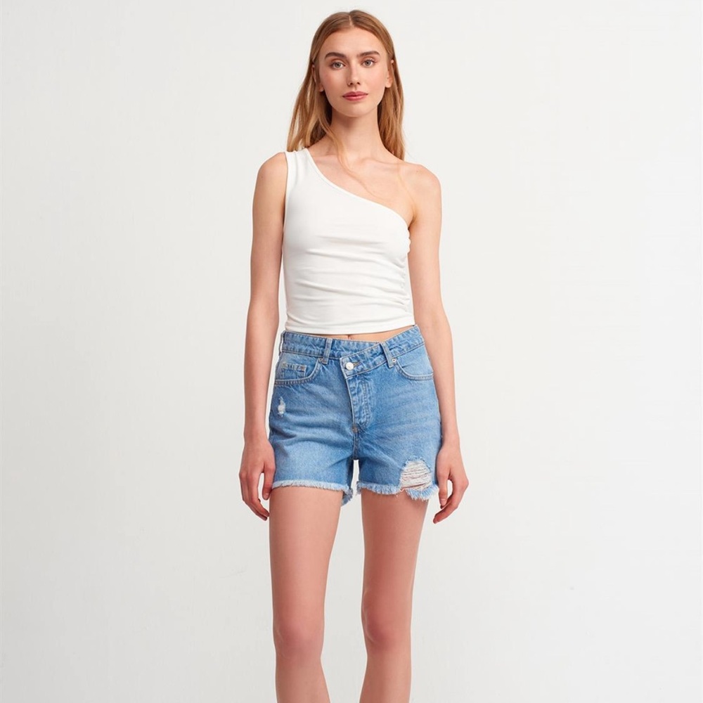 Asymmetric Laser Shorts